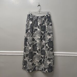 Hot Cotton Woman 100% Linen Floral Pull-on Black White Skirt Sz 1X Luxury Casual